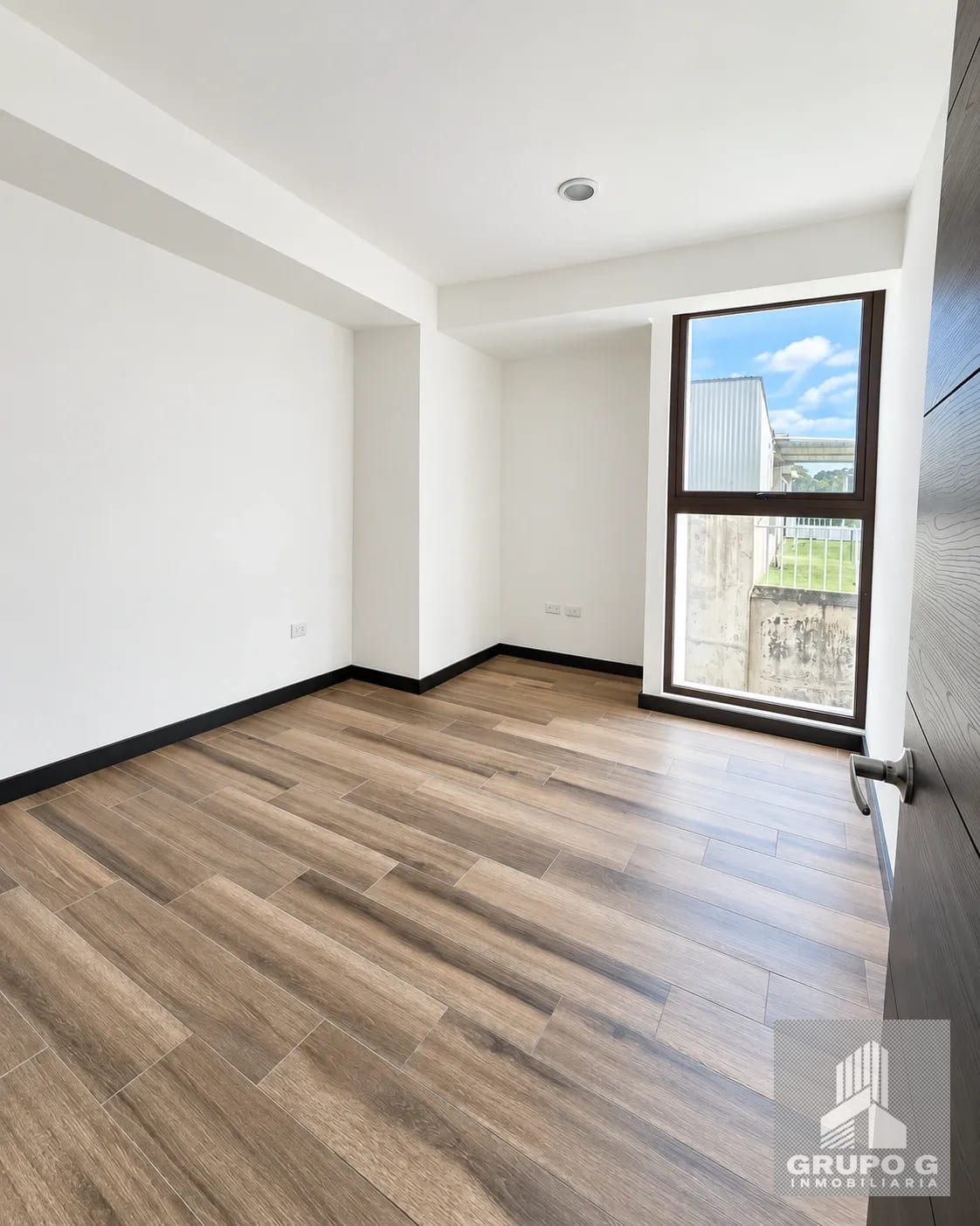 Apartamento en renta en Zona 10 — Apartamento en Alquiler en Zona 10, Guatemala, Ciudad — foto 2 de 7