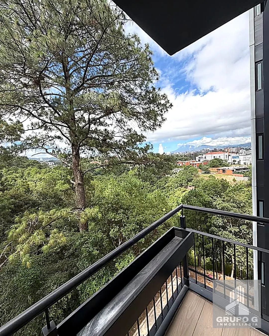 Apartamento en Renta en Zona 16 con Vista al Bosque — Apartamento en Alquiler en Zona 16, Guatemala, Ciudad — foto 5 de 10