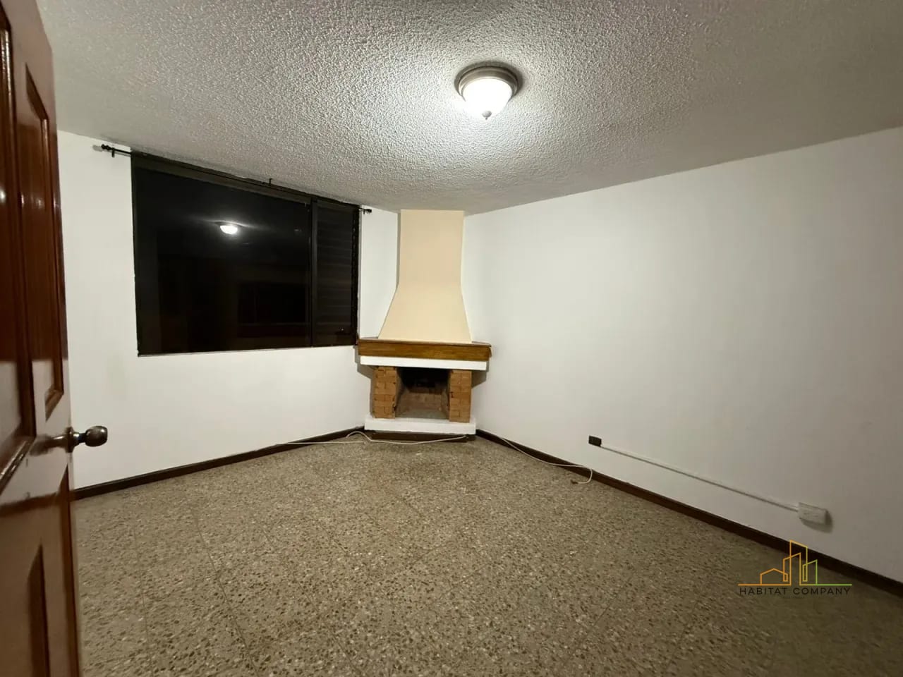 Sala principal — Casas en Renta en Carretera a El Salvador, Km 15 (Cerca de Concepción) — Casa en Alquiler en km 11-15, Carretera a El Salvador, Guatemala, Ciudad — foto 3 de 6