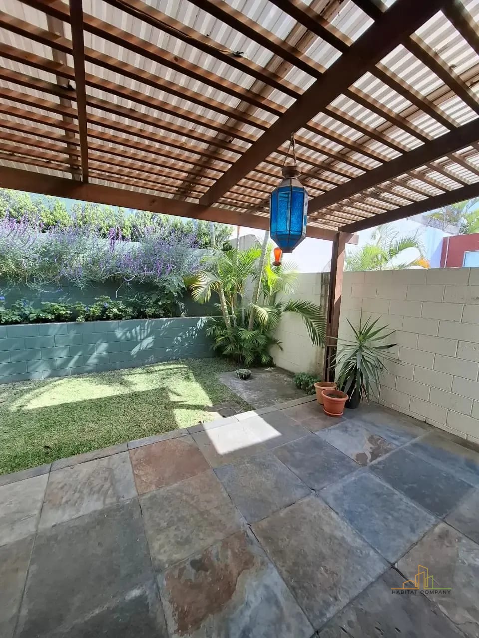 casa-alquiler-zona-15-El-Cafetal-pérgola — Casas en Alquiler Zona 15 - Condominio El Cafetal Zona 15 VH III -Gt — Casa en Alquiler en Vista Hermosa III, Zona 15, Guatemala, Ciudad — foto 4 de 13