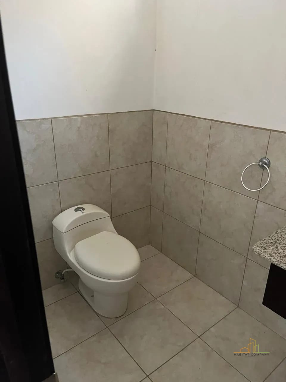 Baño visitas- Buena Fuente — Casa de 1 Nivel enVenta | Buena Fuente |Venta $275,000 | 281 m2 — Casa en Venta en Buena Fuente, Carretera a El Salvador, Guatemala, Ciudad — foto 7 de 13