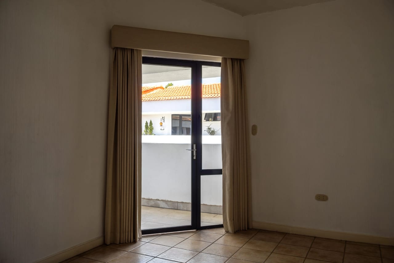 Casa en renta en Vista Verde, Zona 15 🏡 — Casa en Alquiler en Zona 15, Guatemala, Ciudad — foto 3 de 5