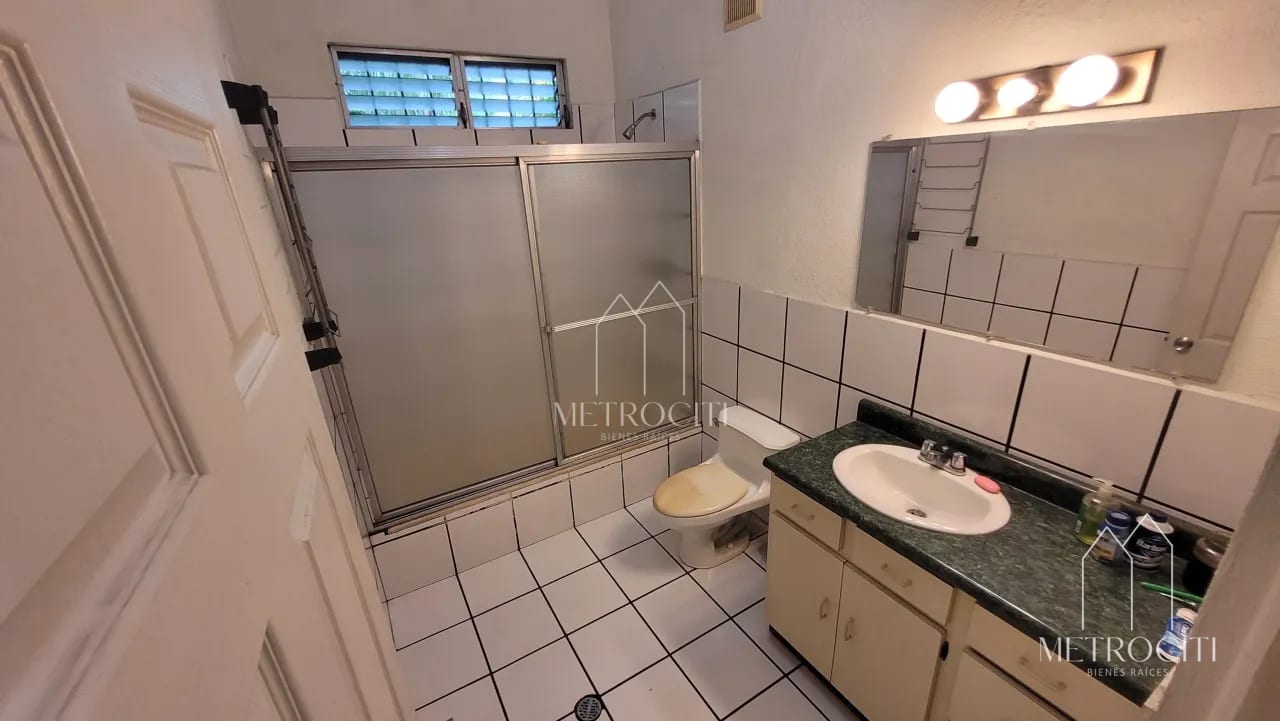 Se vende casa con amplio terreno en escuintla direccion Puerto Quetzal — Casa en Venta en Carretera al Pacífico, Escuintla — foto 8 de 12