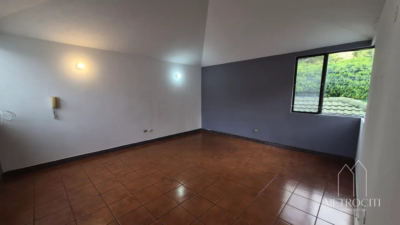 Se renta casa amplia en carretera a El Salvador km 16.5 — Casa en Alquiler en Carretera a El Salvador, Guatemala, Ciudad — foto 5 de 7