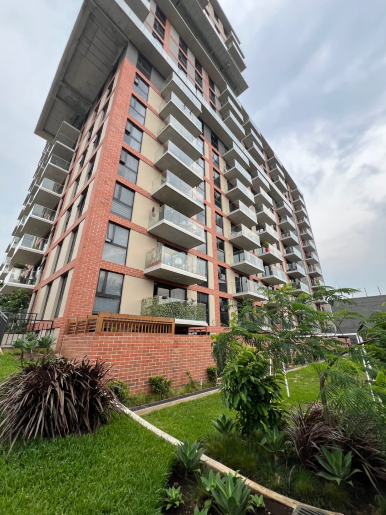 Apartamento en Venta en Edificio Vidalta 📍 Zona 11 — Apartamento en Venta en Zona 10, Guatemala, Ciudad — foto 1 de 15