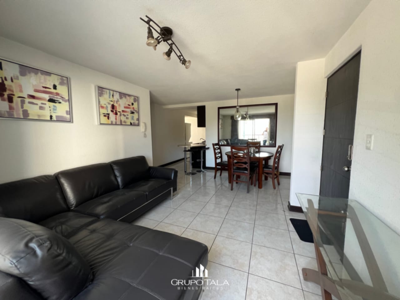 Apartamento en renta amueblado en Alta Villa el Naranjo — Apartamento en Alquiler en Alta Villa el Naranjo, Zona 11 Mixco, Guatemala, Ciudad — foto 2 de 13