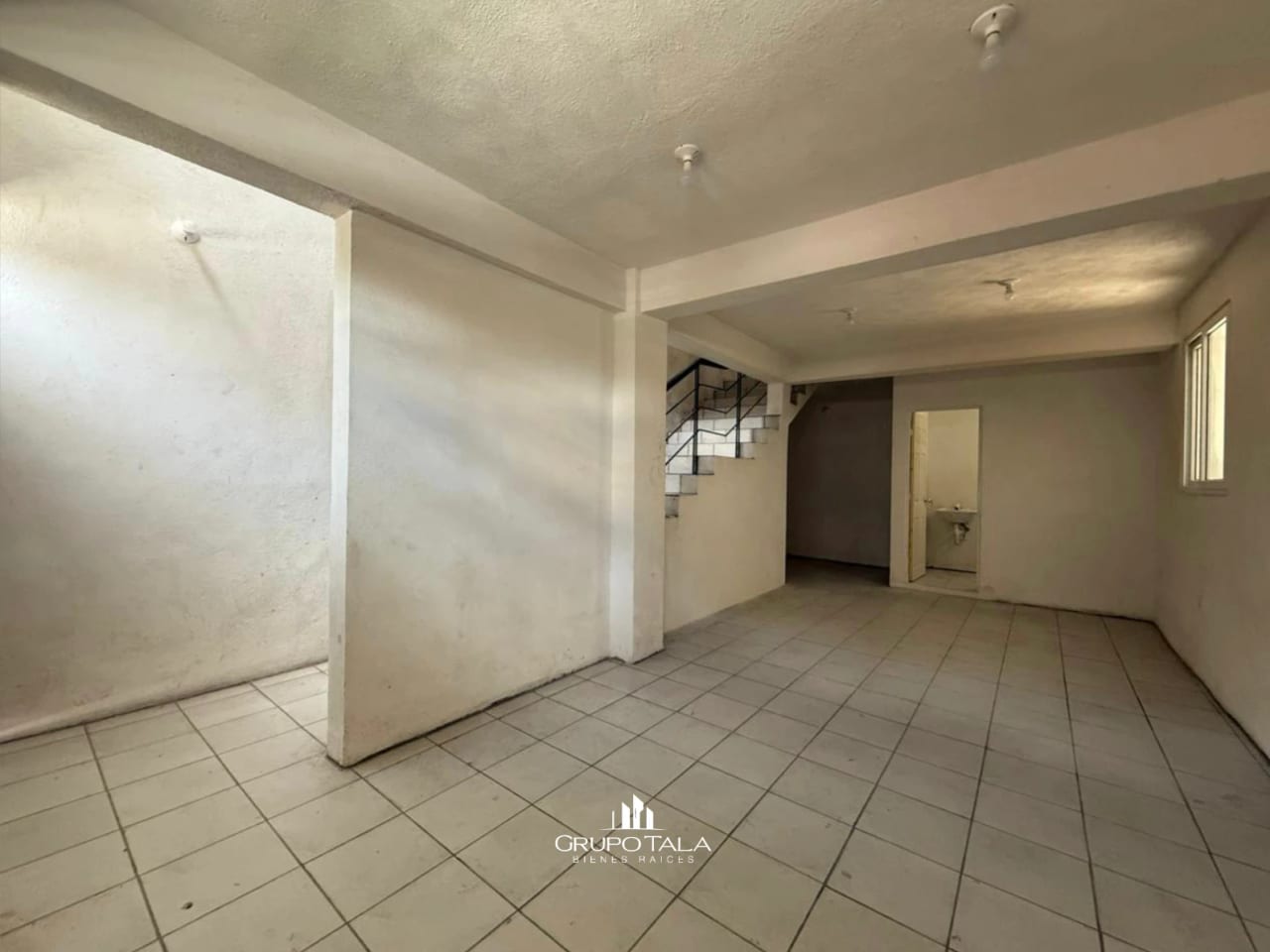Amplio Edificio en Renta zona 4 🏢 — Edificio en Alquiler en Zona 4, Guatemala, Ciudad — foto 1 de 8