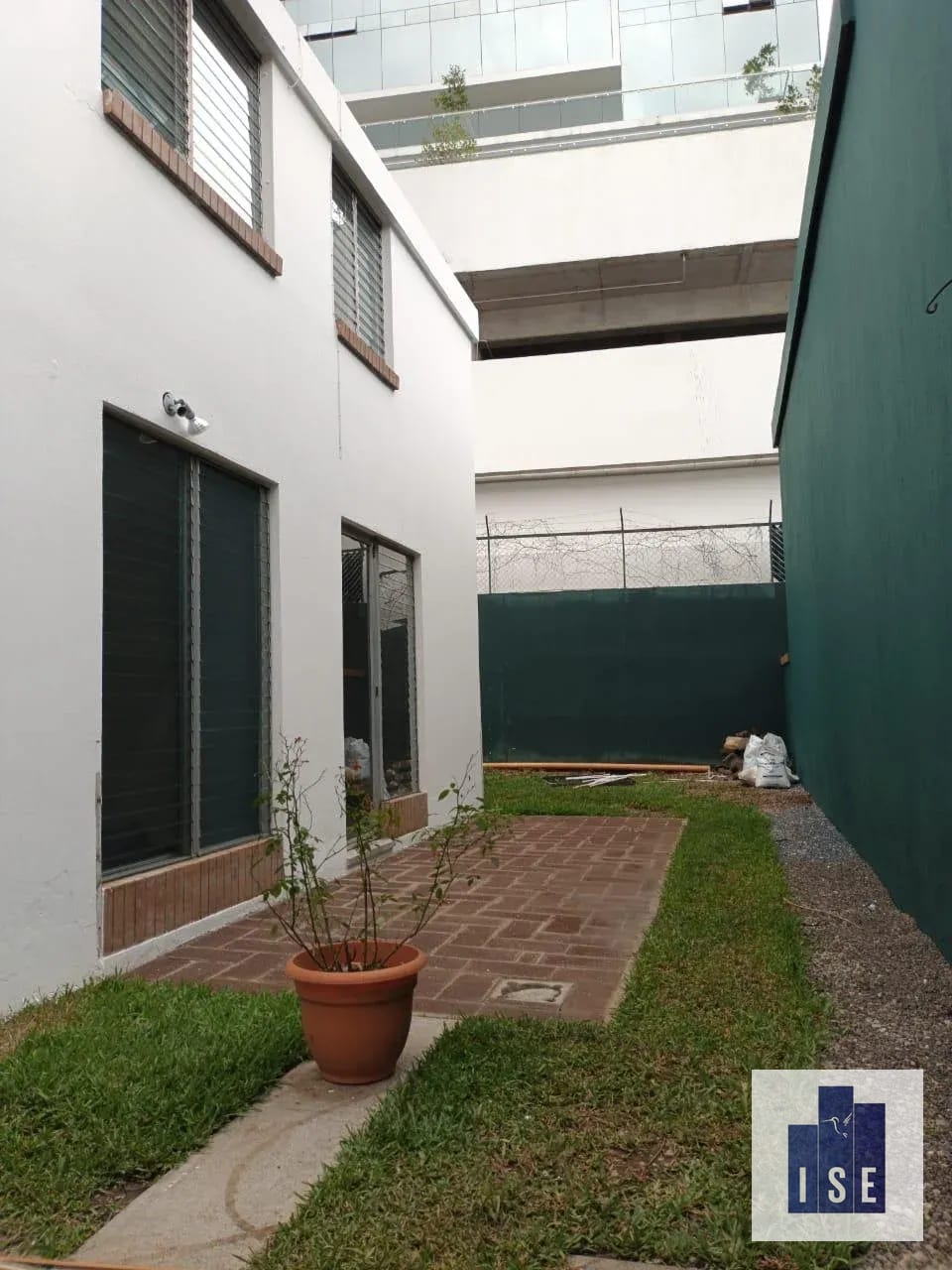 Casa en Alquiler Z.10 dentro de condominio — Casa en Alquiler en Zona 10, Guatemala, Ciudad — foto 1 de 10