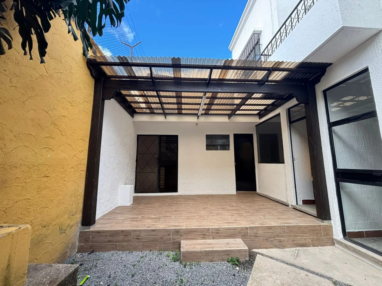 RENTO OFICINAS EN BARRIO LA RECOLECCIÓN ZONA 1 — Casa en Alquiler en Zona 1, Guatemala, Ciudad — foto 2 de 16