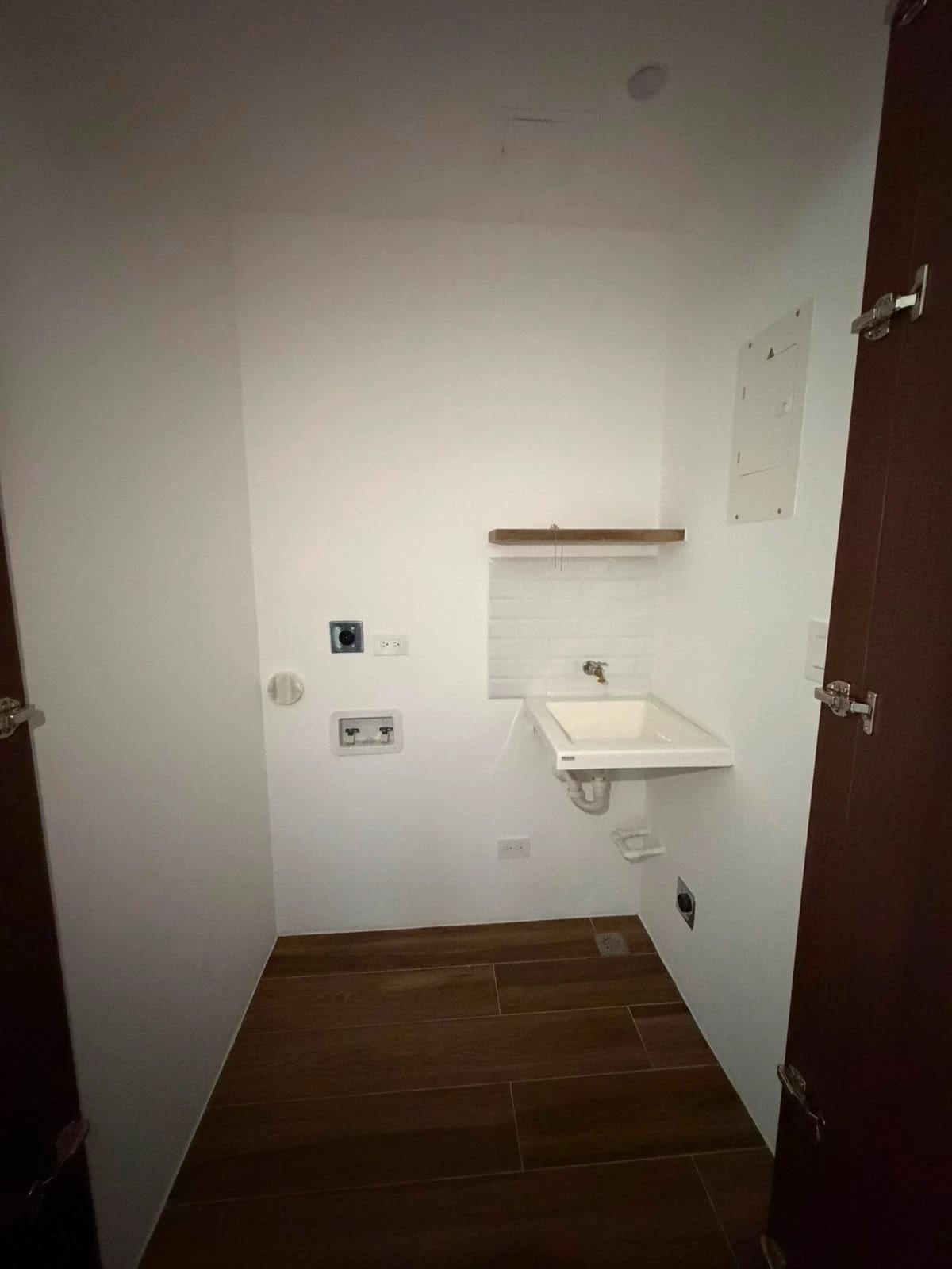 Rento Apartamento con Linea Blanca en Edificio Atarah Zona 10 — Apartamento en Alquiler en Atarah, Zona 10, Guatemala, Ciudad — foto 8 de 17