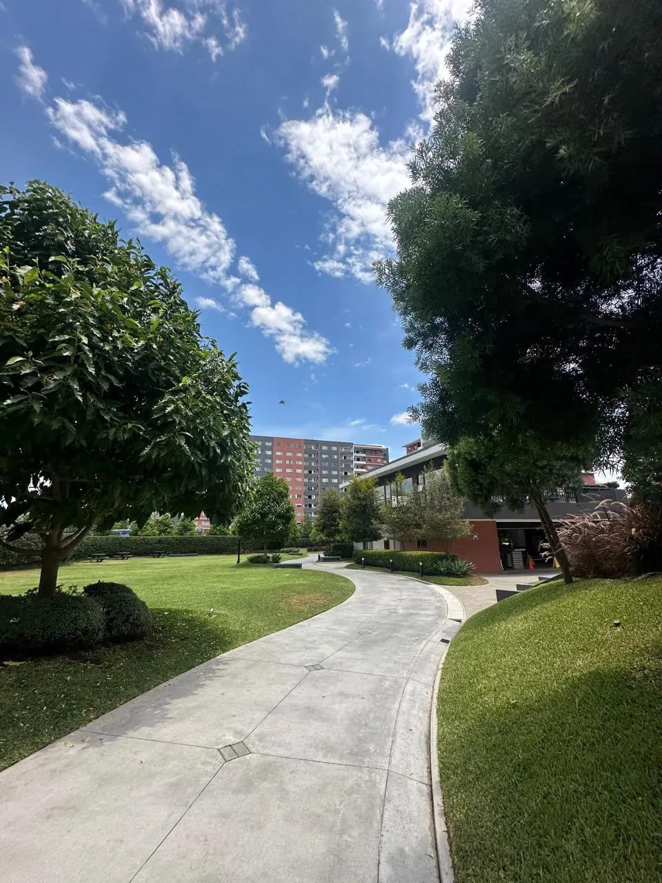 Rento Apartamento de 3 Habitaciones en Segheria Zona 14 — Apartamento en Alquiler en Segheria, Zona 14, Guatemala, Ciudad — foto 16 de 17