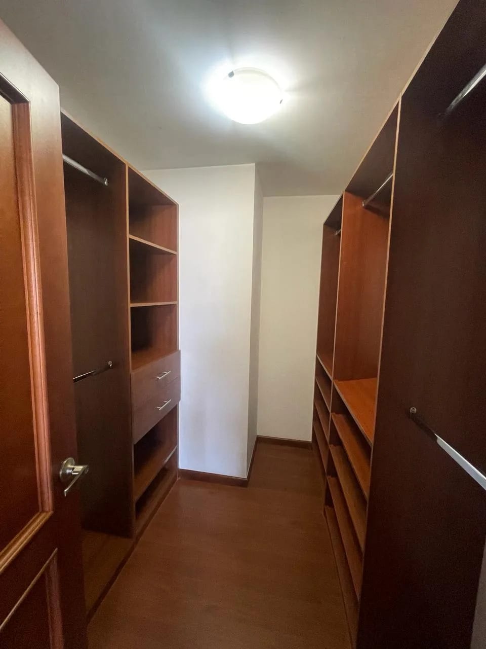 Rento Apartamento en Edificio Botticelli Zona 15 — Apartamento en Alquiler en Botticelli II, Zona 15, Guatemala, Ciudad — foto 7 de 15
