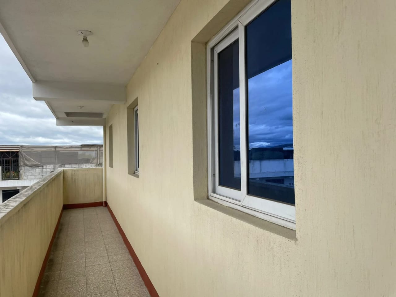 Rento Casa Ideal para Oficinas en Colonia la Brigada Zona 7 de Mixco — Casa en Alquiler en Zona 7 Mixco, Guatemala, Ciudad — foto 9 de 16