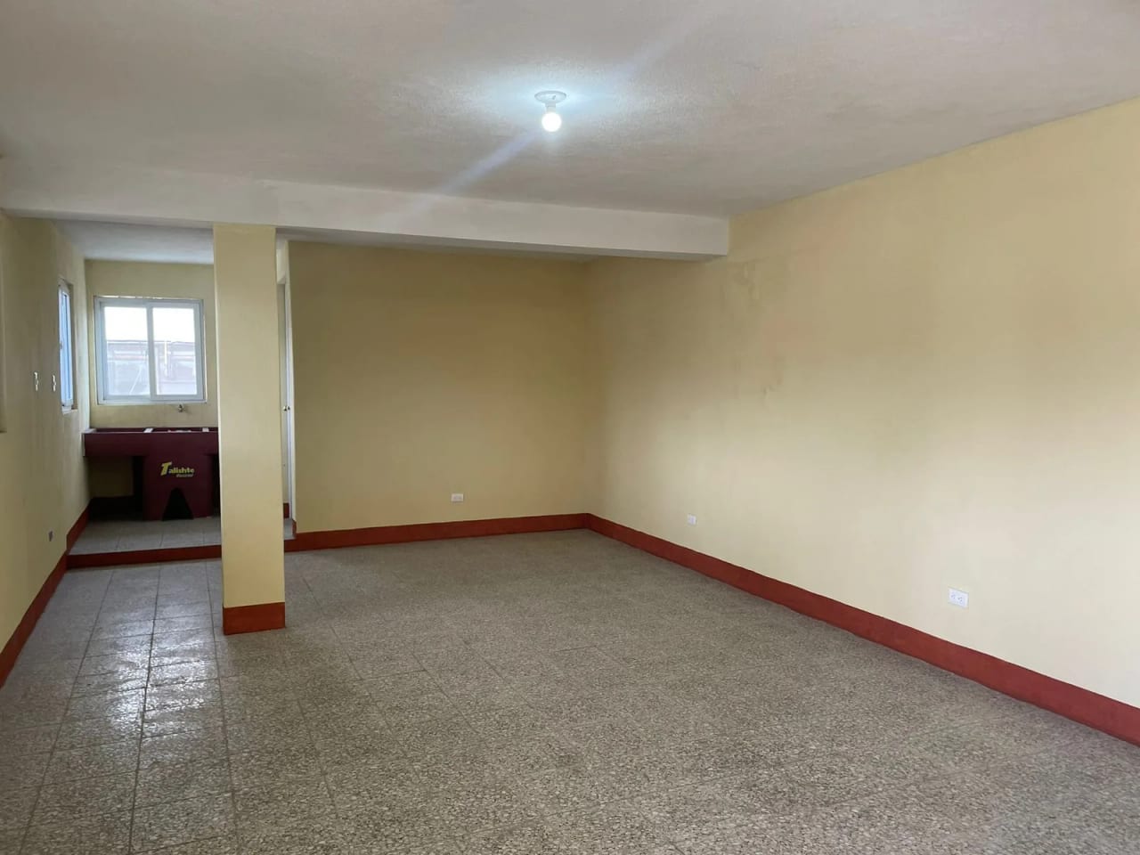 Rento Casa Ideal para Oficinas en Colonia la Brigada Zona 7 de Mixco — Casa en Alquiler en Zona 7 Mixco, Guatemala, Ciudad — foto 10 de 16