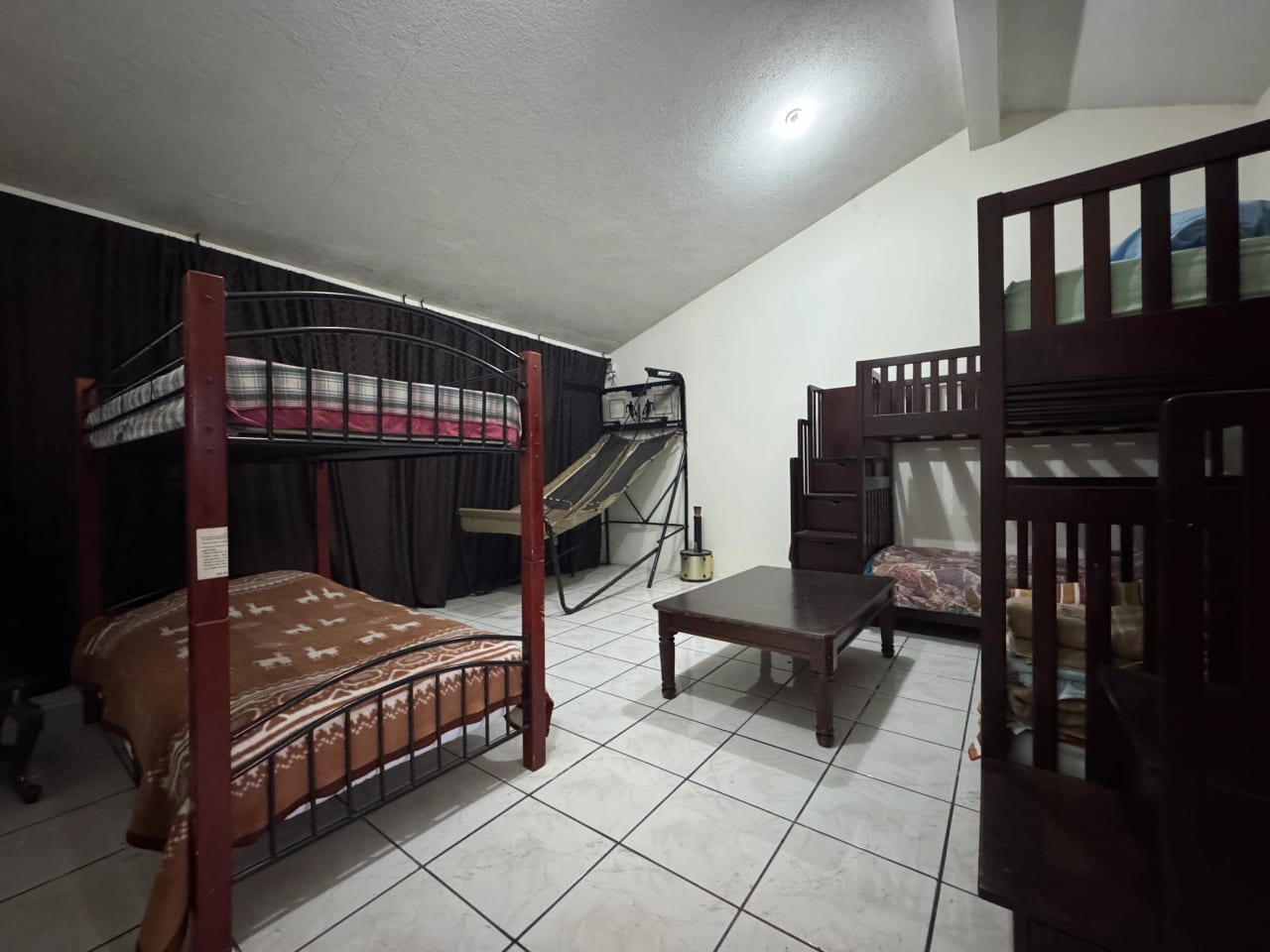Rento Casa con Excelente Ubicación en San Lucas Sacatepequez — Casa en Alquiler en San Lucas Sacatepéquez, Sacatepéquez — foto 8 de 17