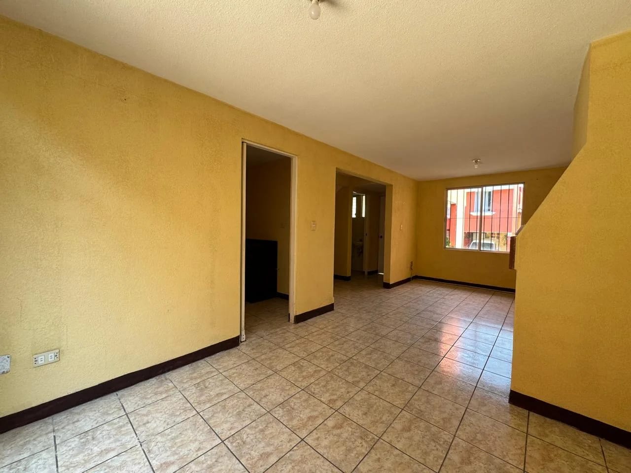 Rento Casa de 4 Habs en Villas la Meseta, San Lucas — Casa en Alquiler en San Lucas Sacatepéquez, Sacatepéquez — foto 1 de 17