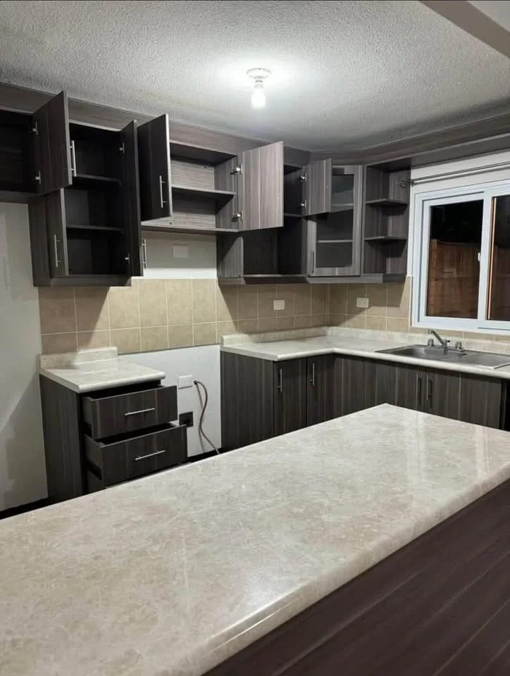 Vendo Casa en Condominio Valles de Navarra, San José Pinula — Apartamento en Venta en Valles de Navarra, San José Pinula, Guatemala, Ciudad — foto 3 de 7