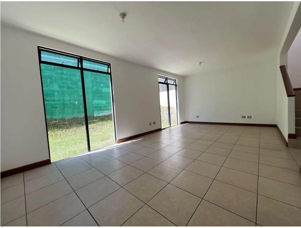 Vendo Casa en Condominio Bosques Escondido Carretera a Fraijanes — Casa en Venta en Bosque Escondido, Carretera a El Salvador, Guatemala, Ciudad — foto 1 de 16