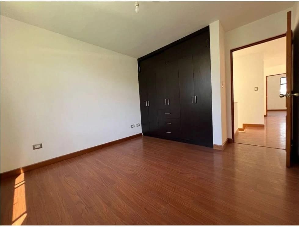 Vendo Casa en Condominio Bosques Escondido Carretera a Fraijanes — Casa en Venta en Bosque Escondido, Carretera a El Salvador, Guatemala, Ciudad — foto 9 de 16