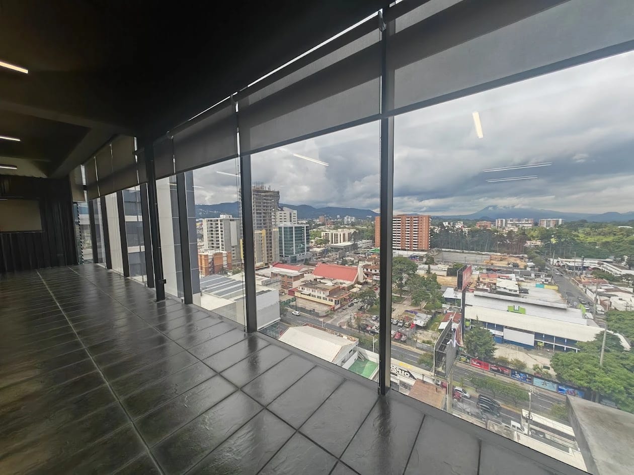 Rento Oficina de 168.99 M2 en Edificio 01010 Zona 10 — Oficina en Alquiler en Zona 10, Guatemala, Ciudad — foto 11 de 15