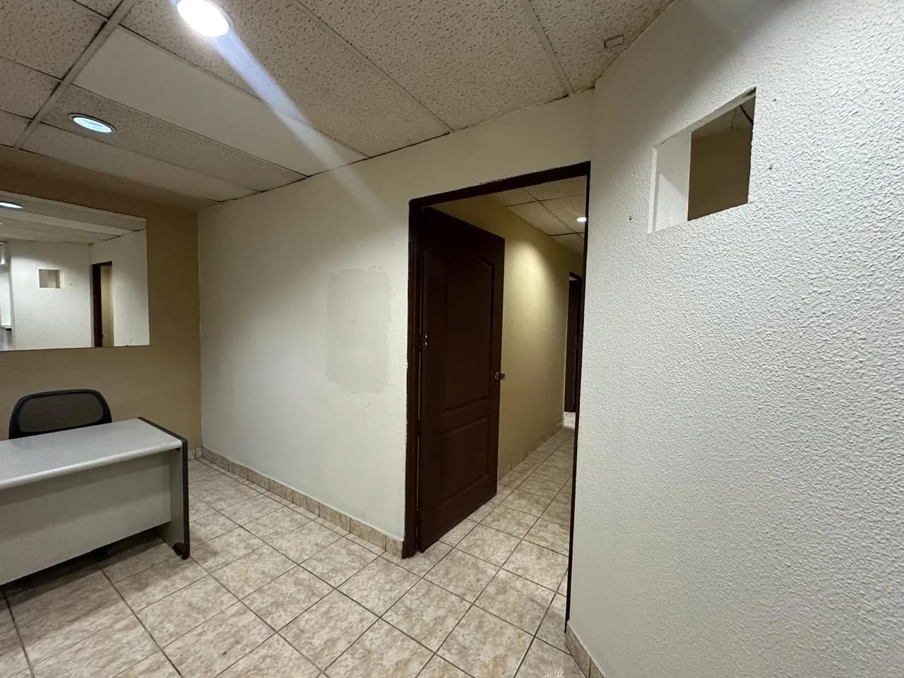 Vendo Oficina en Dificio Torre Cristal Zona 9 — Oficina en Venta en Zona 9, Guatemala, Ciudad — foto 1 de 7
