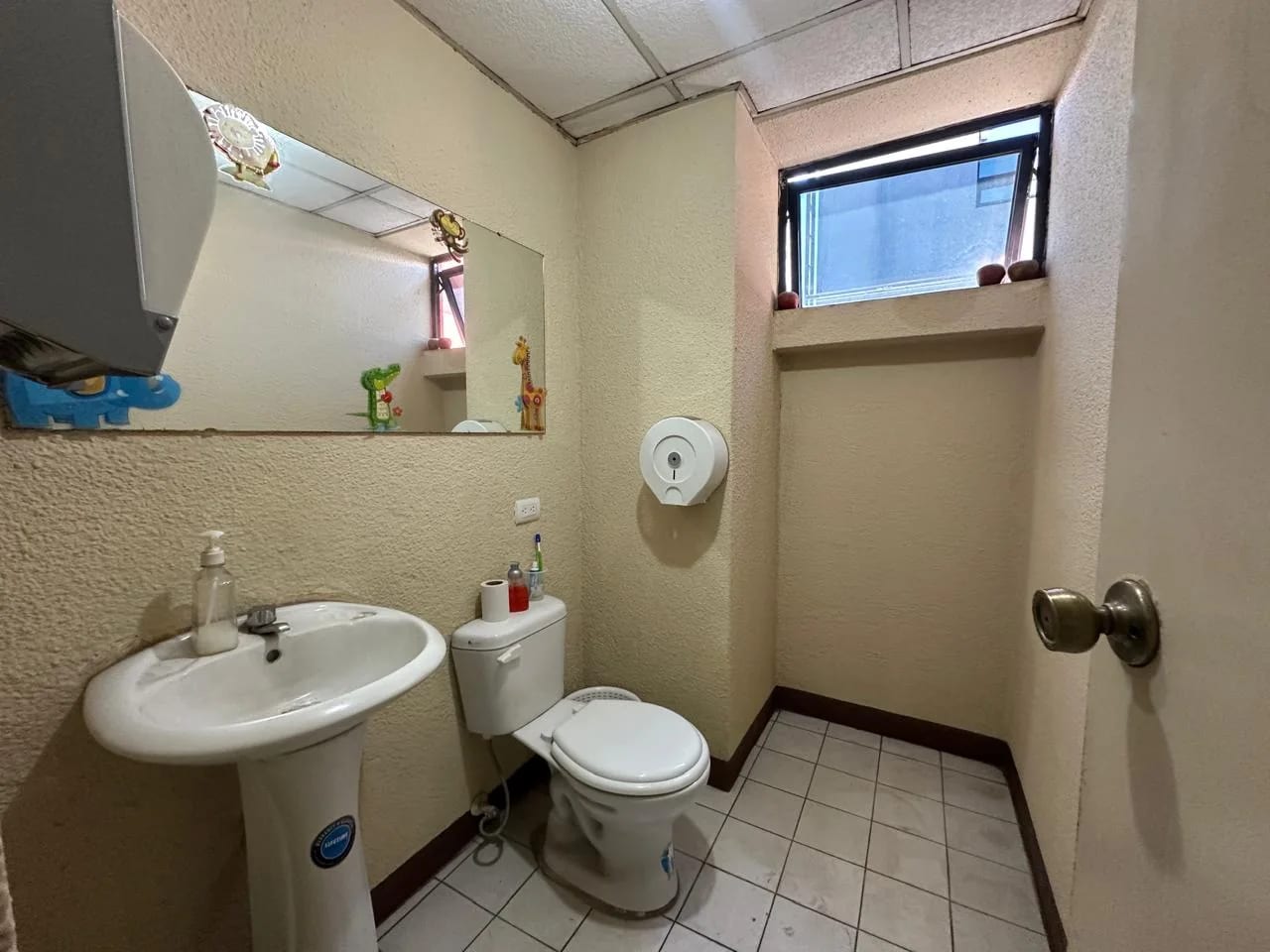 Vendo Oficina en Dificio Torre Cristal Zona 9 — Oficina en Venta en Zona 9, Guatemala, Ciudad — foto 6 de 7