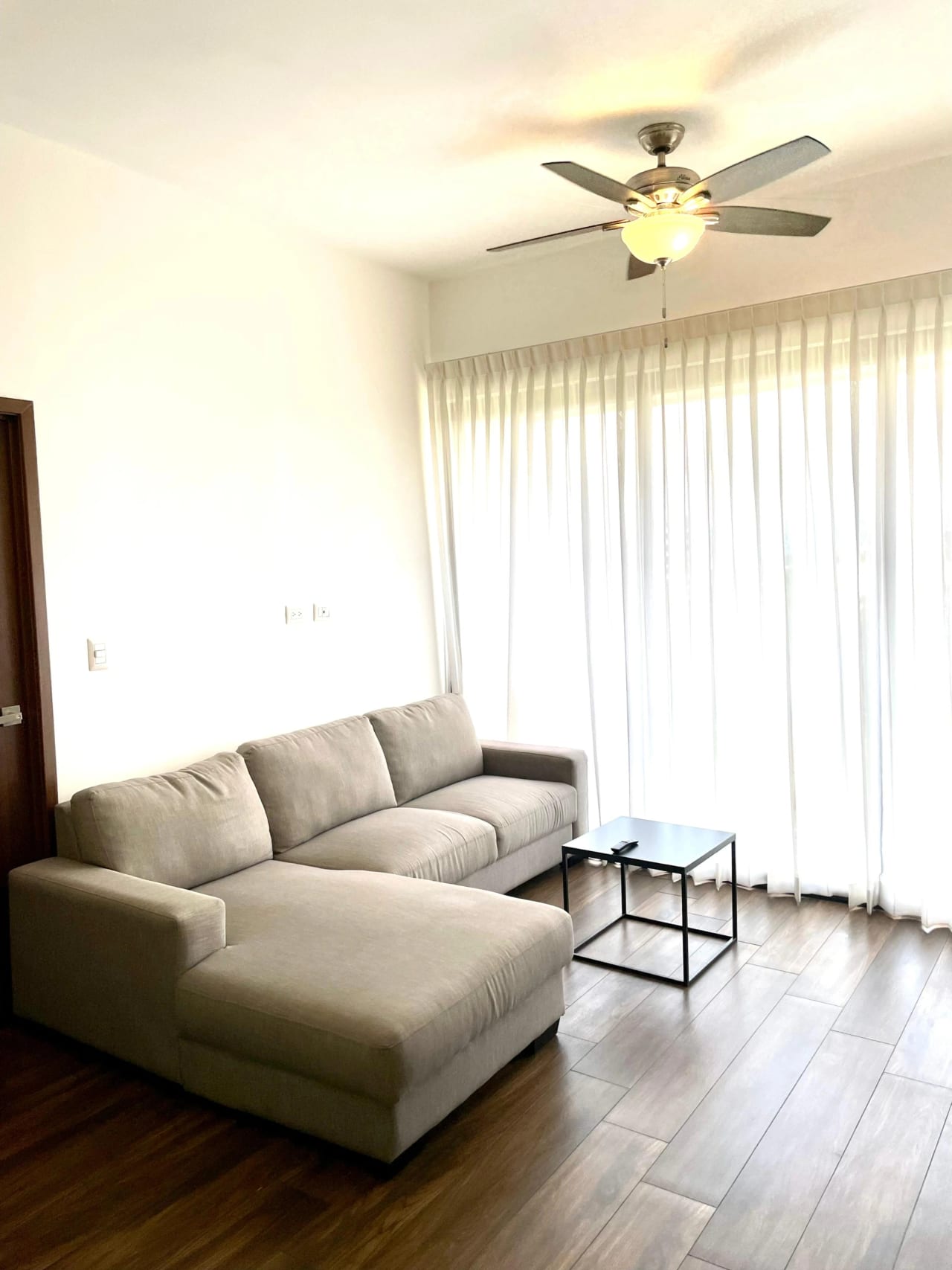 Rento Apartamento Amueblado en Casa Clara Zona 10 — Apartamento en Alquiler en Santa Clara II, Zona 10, Guatemala, Ciudad — foto 5 de 14