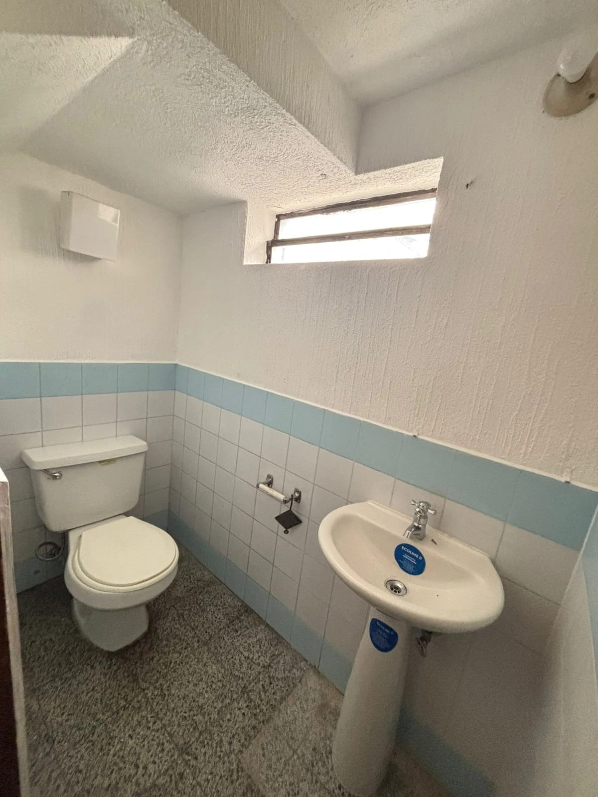 Rento Oficinas en Barrio la Recolección Zona 1 — Casa en Alquiler en Zona 1, Guatemala, Ciudad — foto 4 de 17