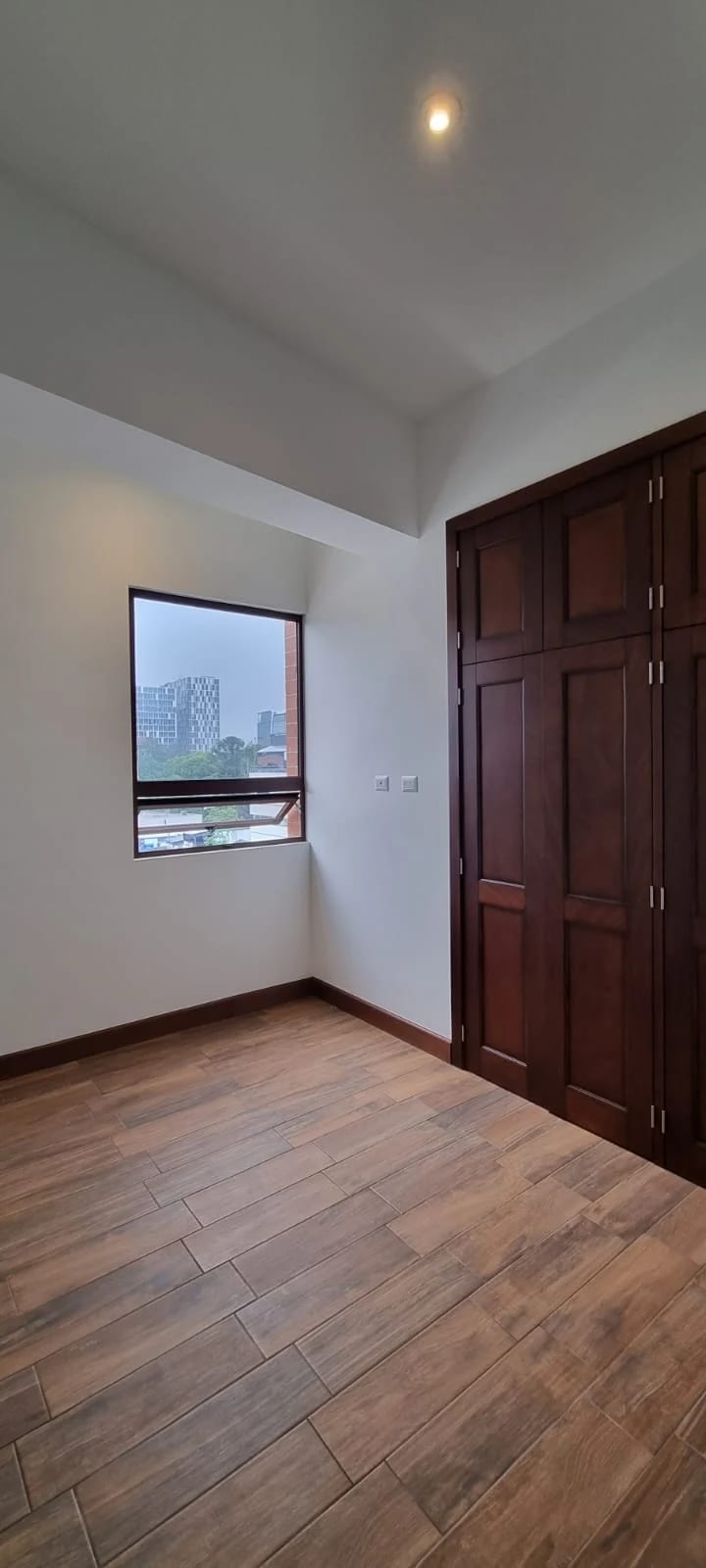 Rento Apartamento con Acabados Modernos en Edificio Salvattore Zona 10 — Apartamento en Alquiler en Salvattore, Zona 10, Guatemala, Ciudad — foto 9 de 13