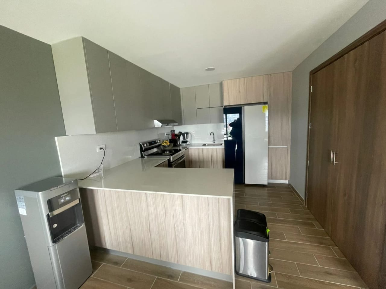 Vendo Apartamento de 3 Habitaciones en Edificio Parque 14 Zona 14 — Apartamento en Venta en Parque 14, Zona 14, Guatemala, Ciudad — foto 2 de 11