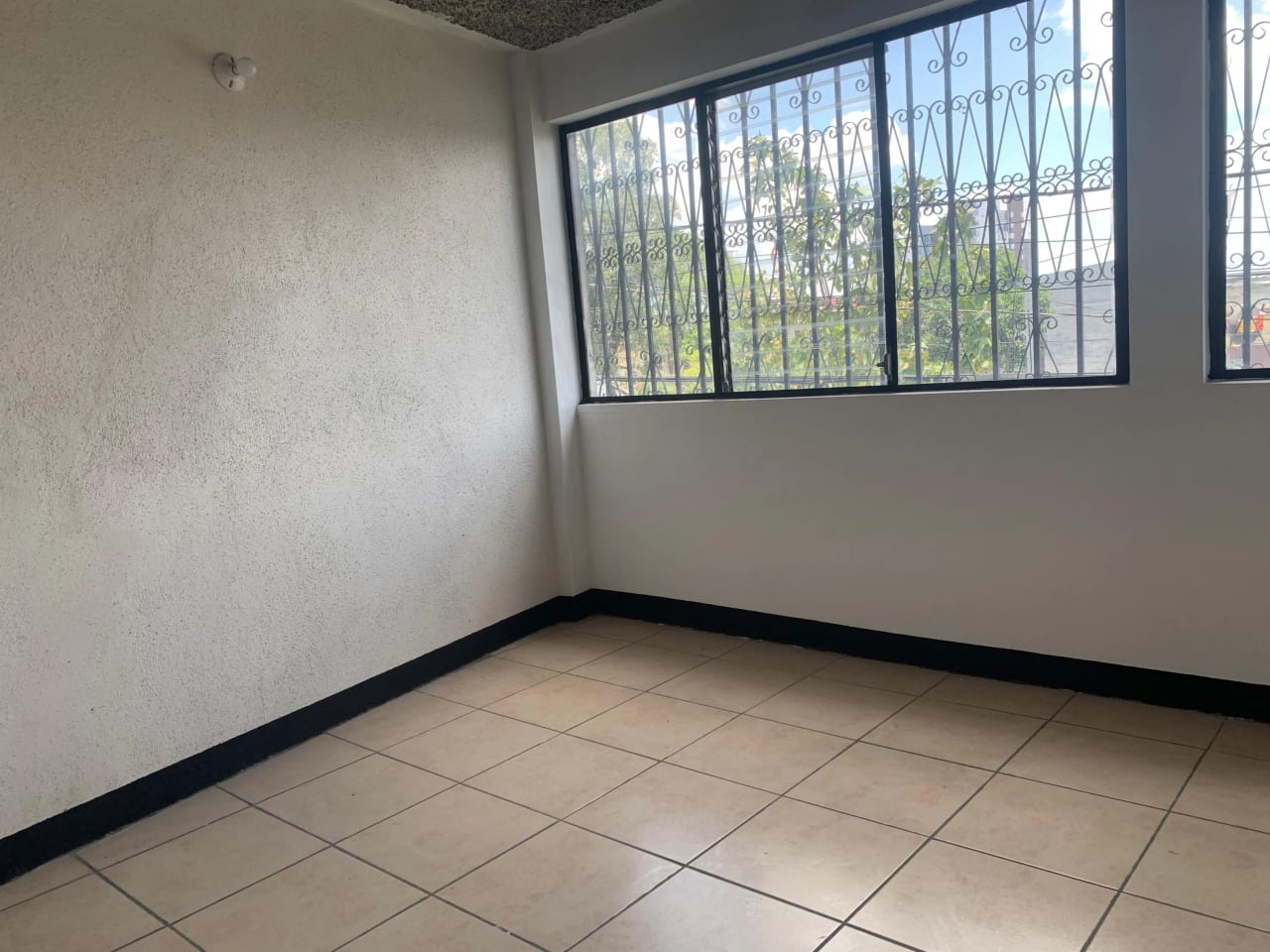 Vendo Inmueble de Uso Mixto en Calle Principal, Calle Marti Zona 6 — Casa en Venta en Zona 6, Guatemala, Ciudad — foto 15 de 17