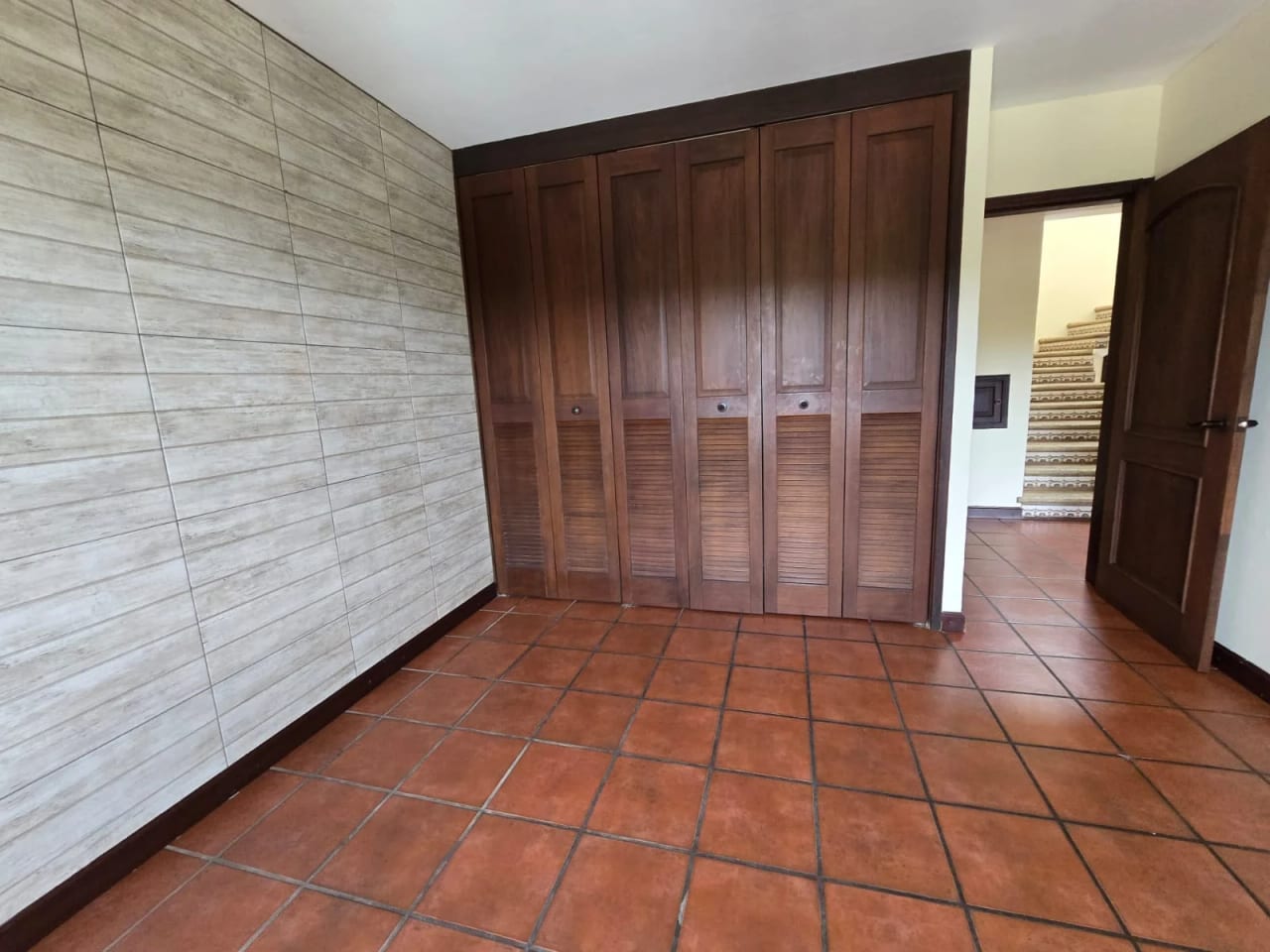 Casa en alquiler estilo colonia en condominio exclusivo en Fraijanes — Casa en Alquiler en Carretera a El Salvador, Guatemala, Ciudad — foto 11 de 17