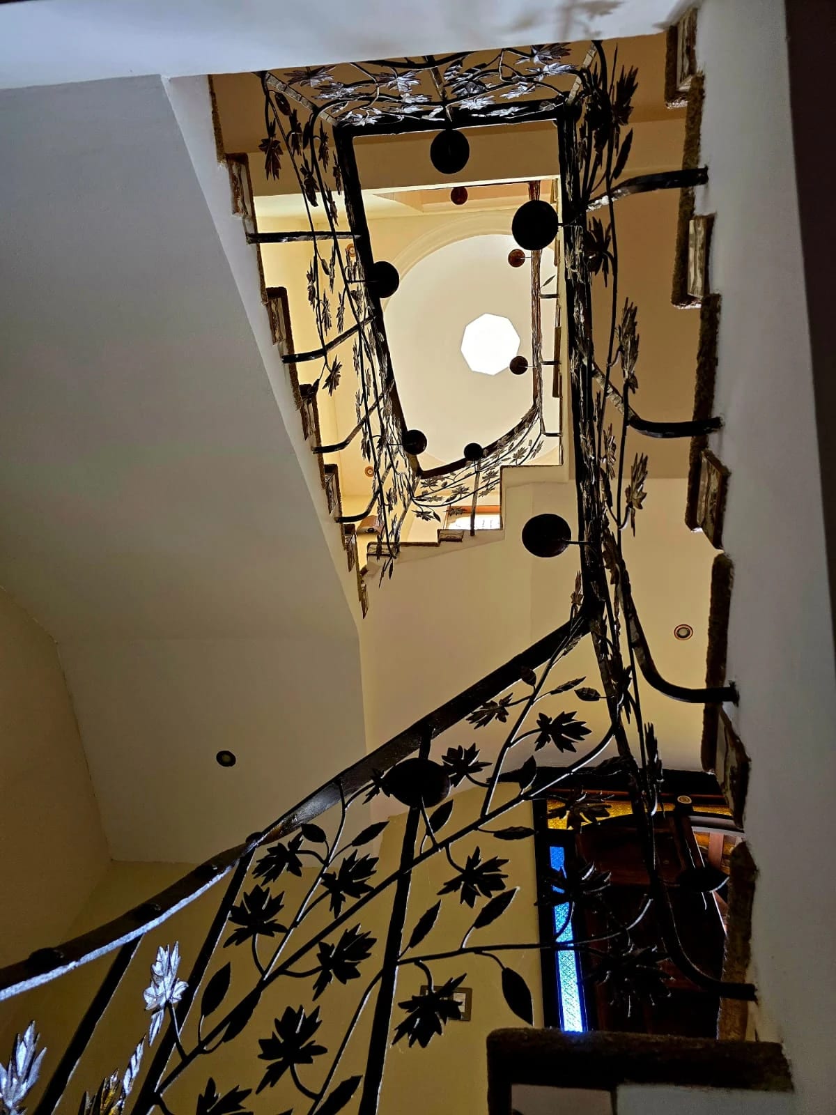 Amplia casa estilo colonial en exclusivo condominio en Fraijanes — Casa en Venta en La Foresta, Carretera a El Salvador, Guatemala, Ciudad — foto 8 de 17