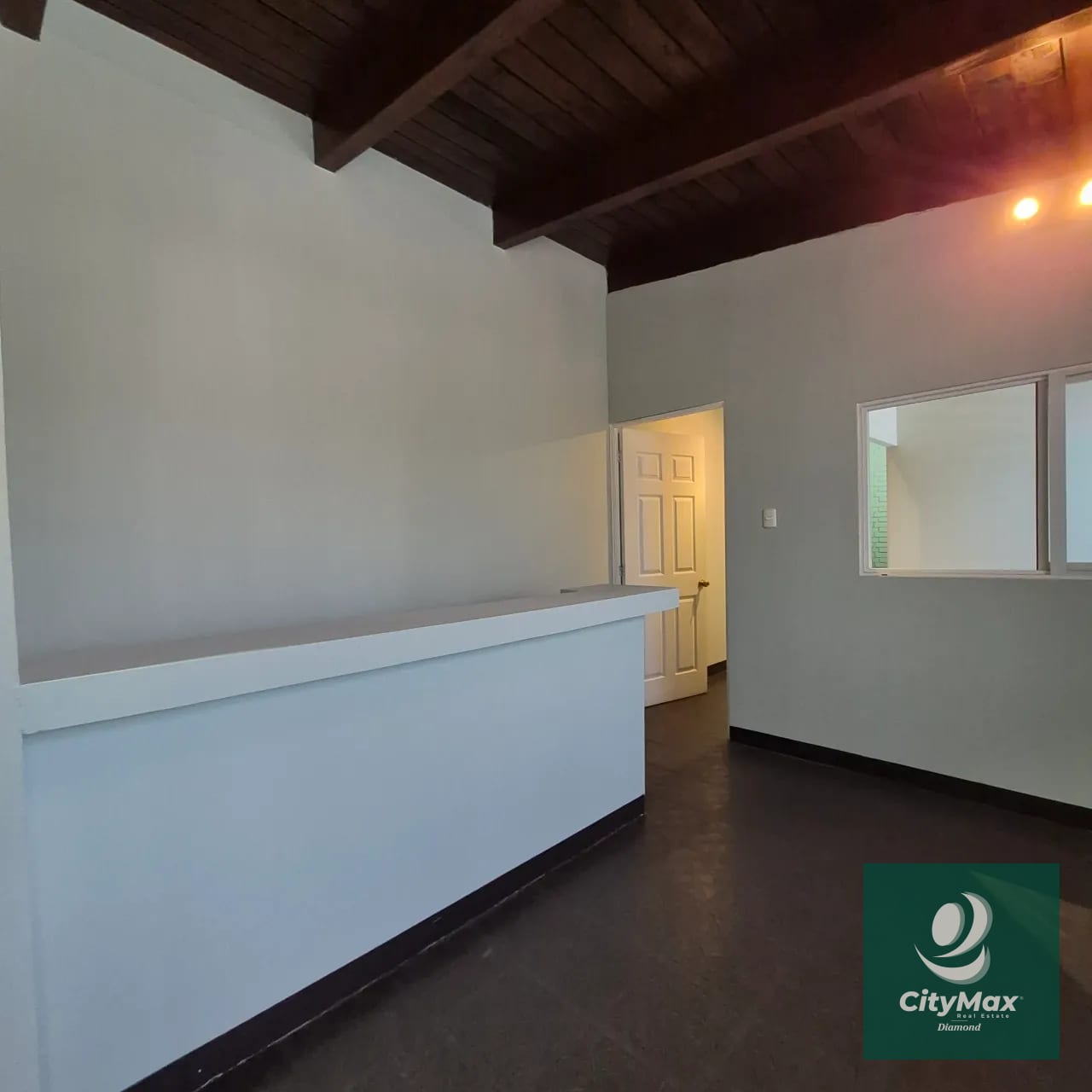 Casa en renta para uso de oficinas en zona 15 Vista Hermosa 1