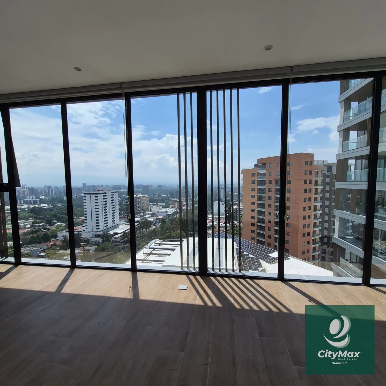 Amplio apartamento en renta en Gaura zona 15 — Apartamento en Alquiler en Gaura, Zona 15, Guatemala, Ciudad — foto 10 de 11