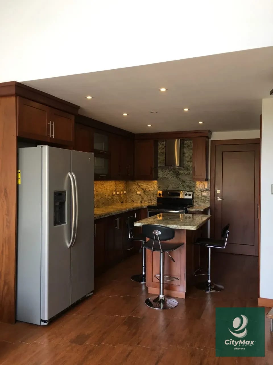 Apartamento en renta en zona 16 — Apartamento en Alquiler en La Montaña, Zona 16, Guatemala, Ciudad — foto 2 de 11