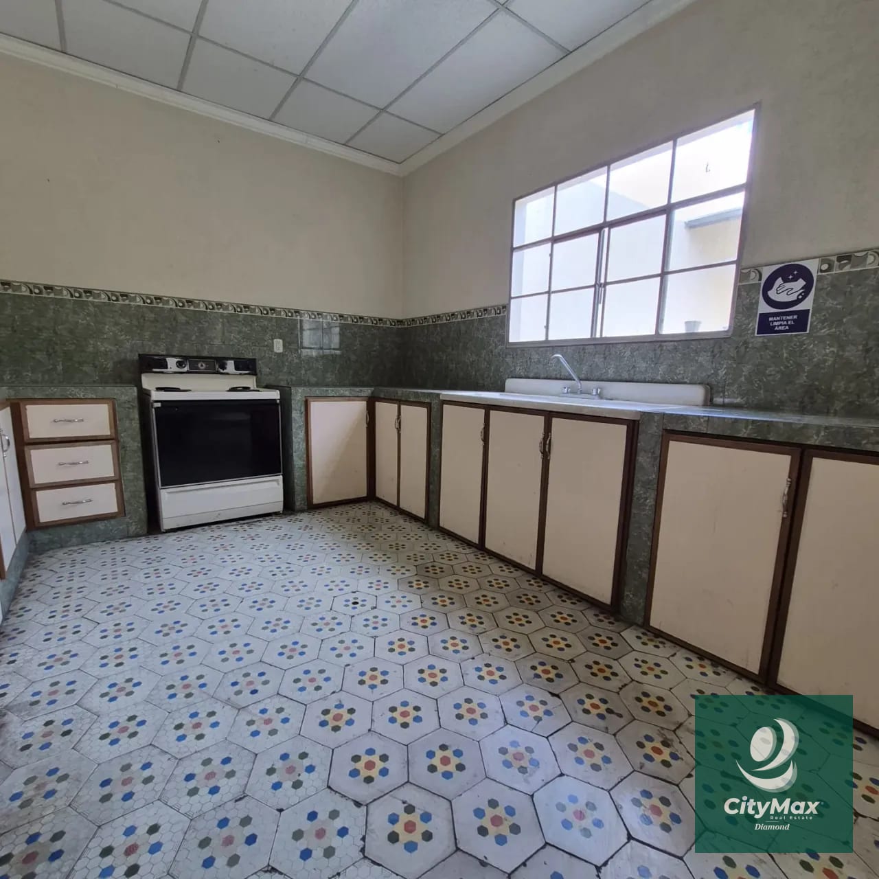 Alquiler casa para oficinas en Zona 1 Centro Historico — Casa en Alquiler en Zona 1, Guatemala, Ciudad — foto 11 de 17