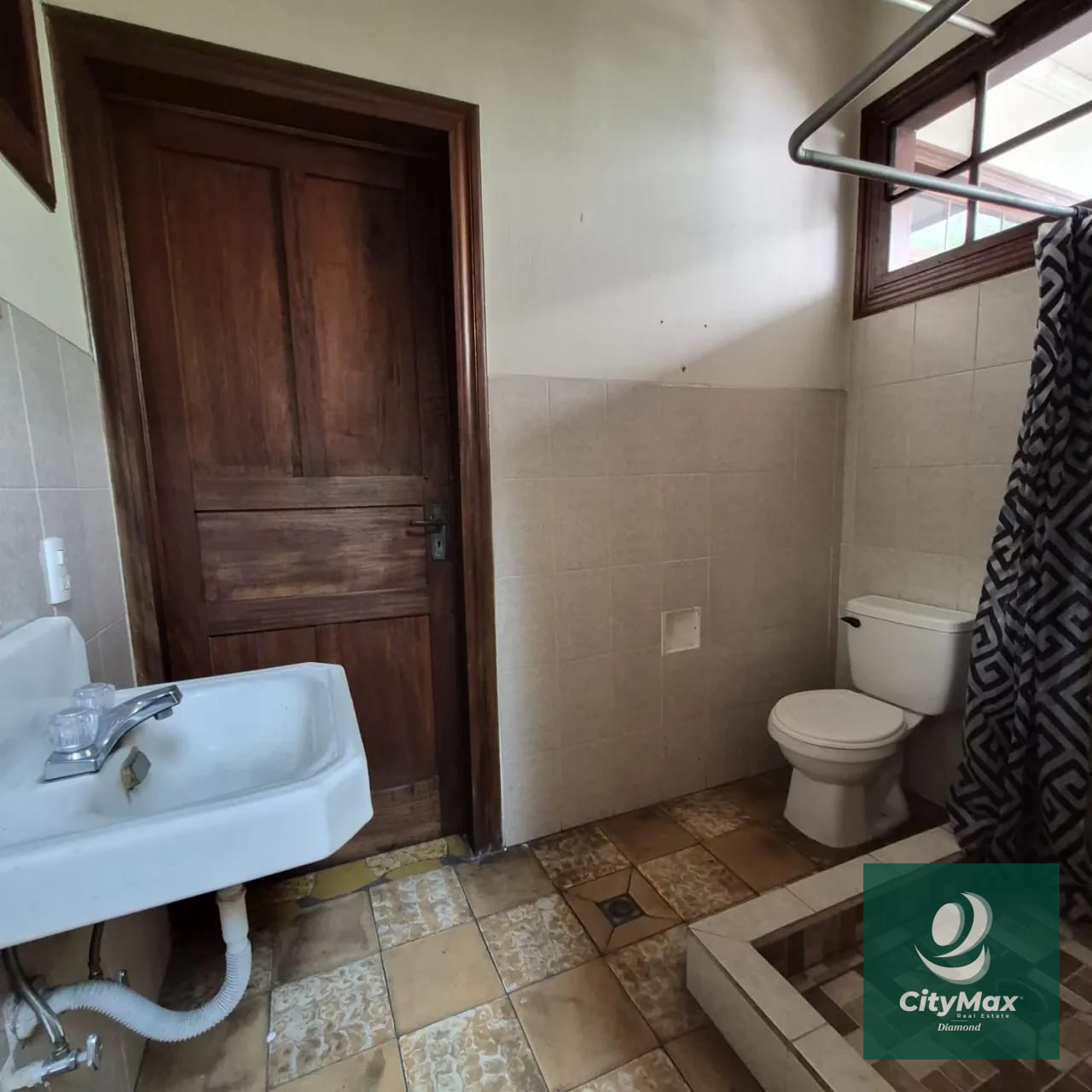 Alquiler casa para oficinas en Zona 1 Centro Historico — Casa en Alquiler en Zona 1, Guatemala, Ciudad — foto 17 de 17