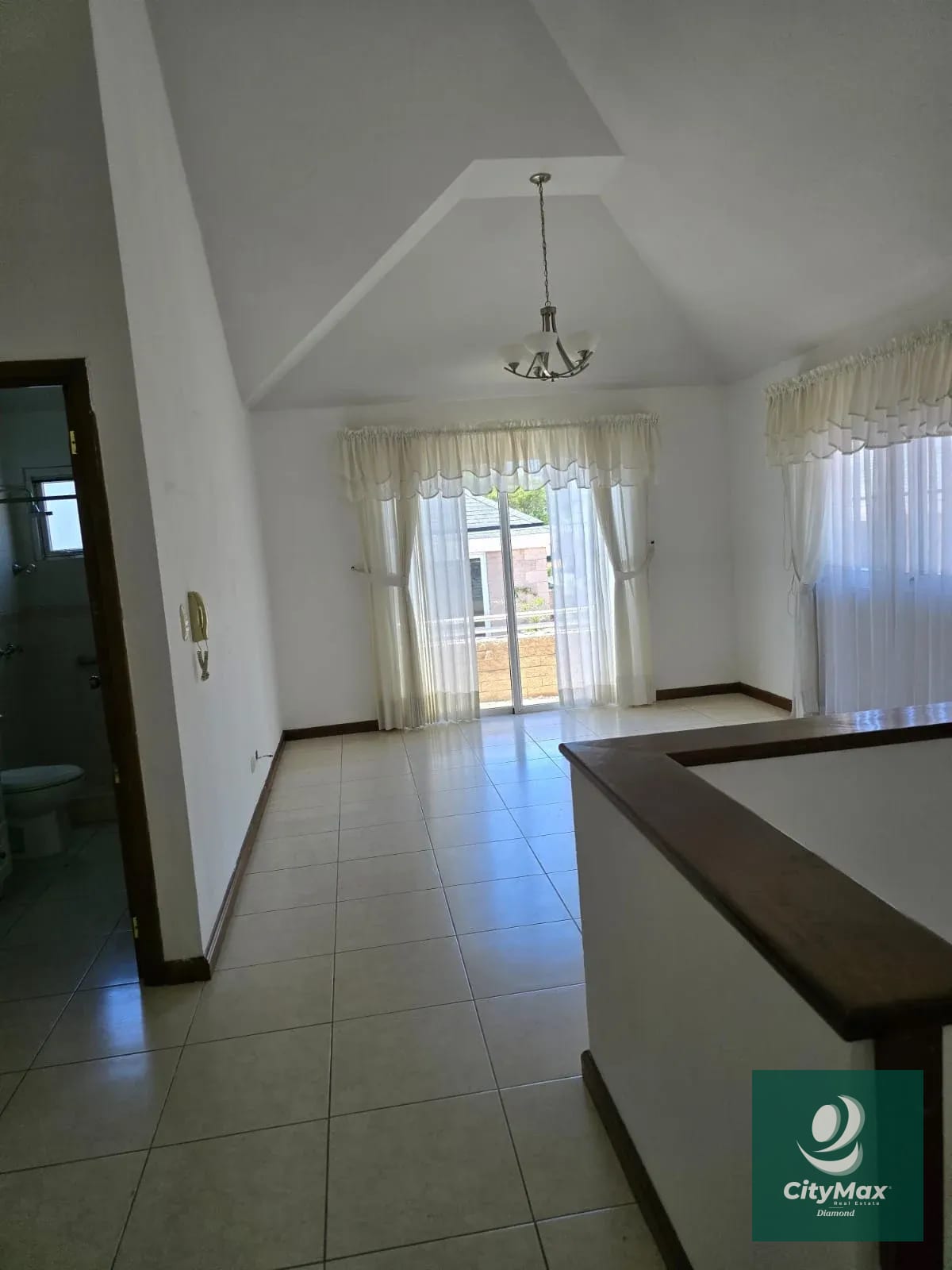Casa en renta en condomominio en área exclusiva de zona 14 — Casa en Alquiler en Zona 14, Guatemala, Ciudad — foto 6 de 16