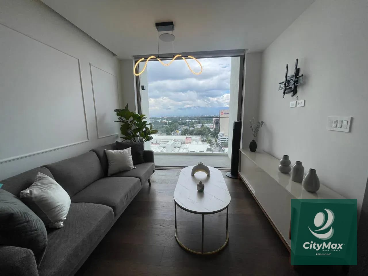 Apartamento Amueblado en Renta en Zona 10 — Apartamento en Alquiler en Zona 10, Guatemala, Ciudad — foto 8 de 16