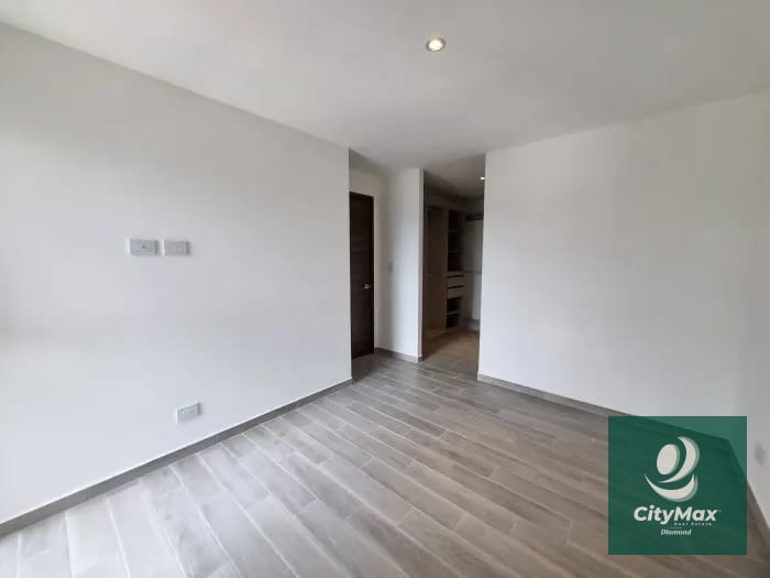Alquiler Apartamento Parque 10 Zona 10 — Apartamento en Alquiler en Parque 10, Zona 10, Guatemala, Ciudad — foto 12 de 17