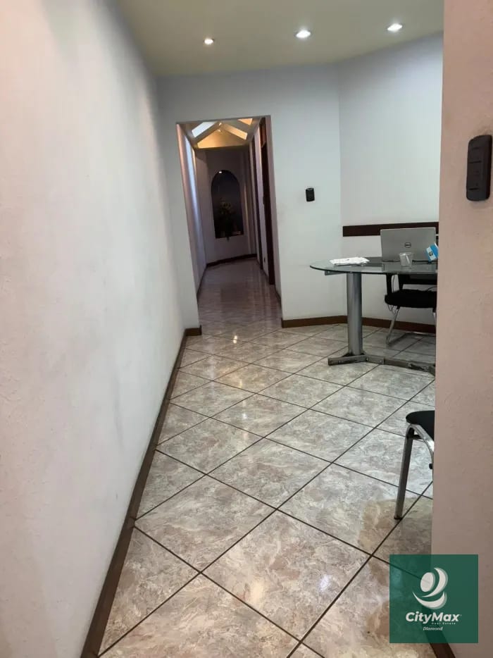 Oficina en renta en zona 15 Edificio de uso mixto — Oficina en Alquiler en Vista Hermosa II, Zona 15, Guatemala, Ciudad — foto 14 de 17
