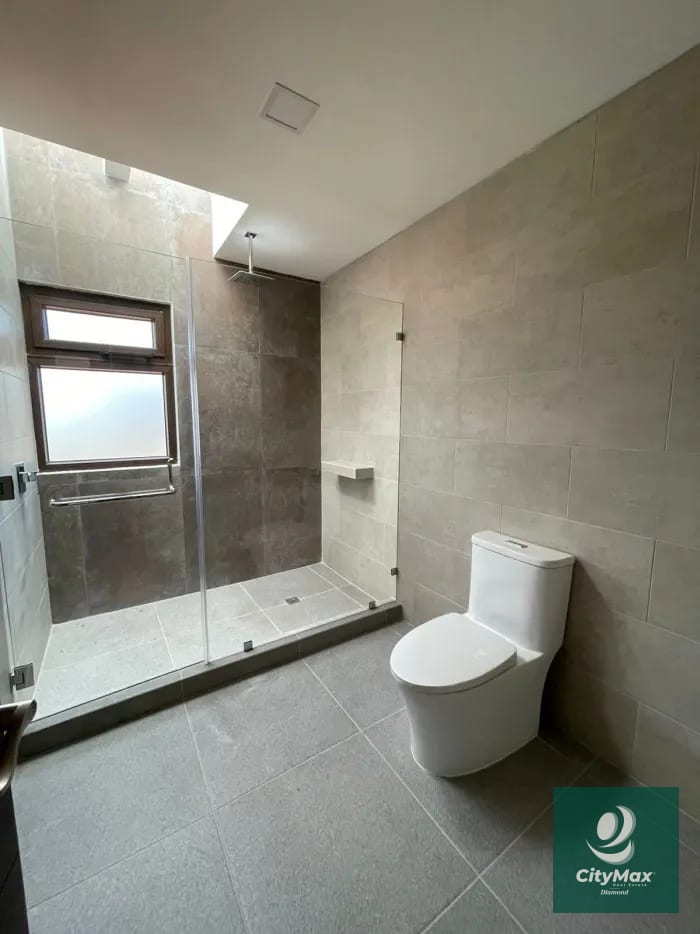 Casa nueva en Venta Zona 15 La Isla — Casa en Venta en Zona 15, Guatemala, Ciudad — foto 2 de 16