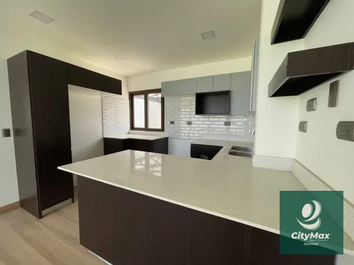 Casa nueva en Venta Zona 15 La Isla — Casa en Venta en Zona 15, Guatemala, Ciudad — foto 9 de 16