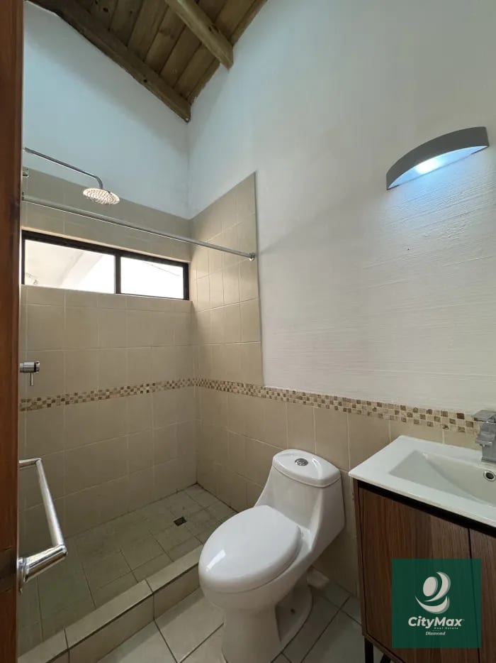 Casa en renta condominio Zona 16 Blvd. Acatán — Casa en Alquiler en Zona 16, Guatemala, Ciudad — foto 5 de 15