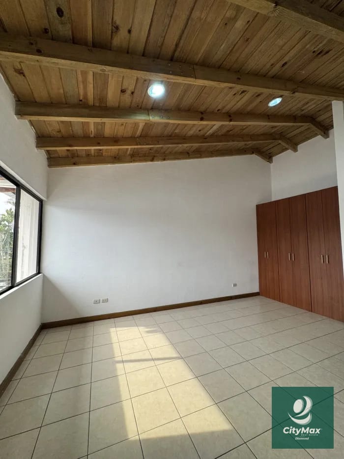 Casa en renta condominio Zona 16 Blvd. Acatán — Casa en Alquiler en Zona 16, Guatemala, Ciudad — foto 7 de 15