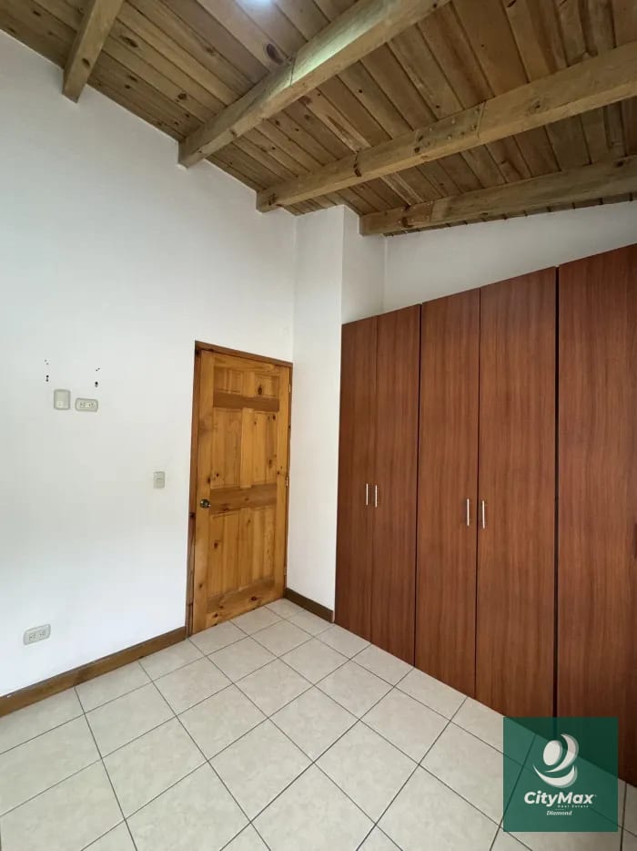 Casa en renta condominio Zona 16 Blvd. Acatán — Casa en Alquiler en Zona 16, Guatemala, Ciudad — foto 8 de 15