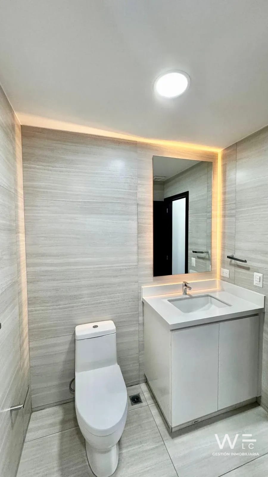 VENDO O RENTO APARTAMENTO ZONA 14 — Apartamento en Venta en Novus, Zona 14, Guatemala, Ciudad — foto 5 de 17
