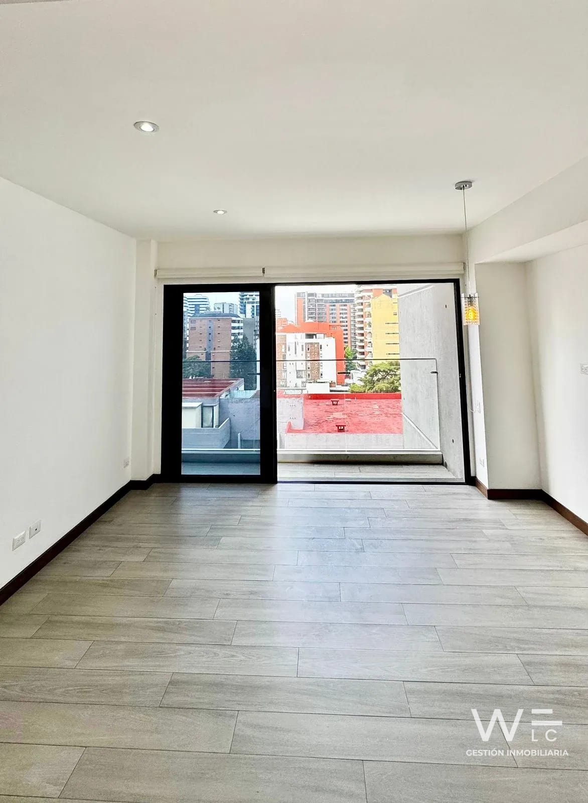 VENDO O RENTO APARTAMENTO ZONA 14 — Apartamento en Venta en Novus, Zona 14, Guatemala, Ciudad — foto 2 de 17