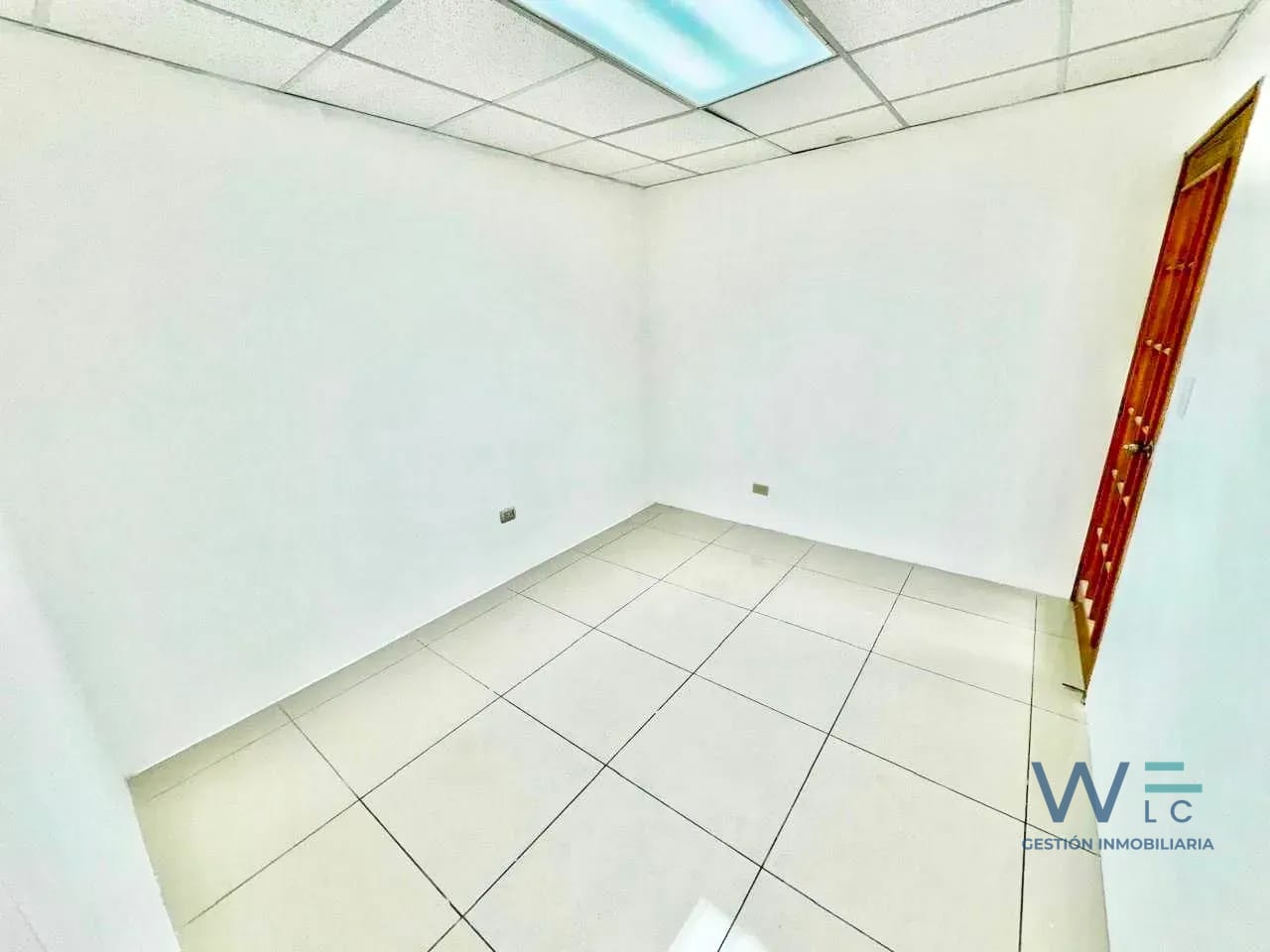 Vendo Oficina Zona 10 — Oficina en Venta en Zona 10, Guatemala, Ciudad — foto 2 de 9